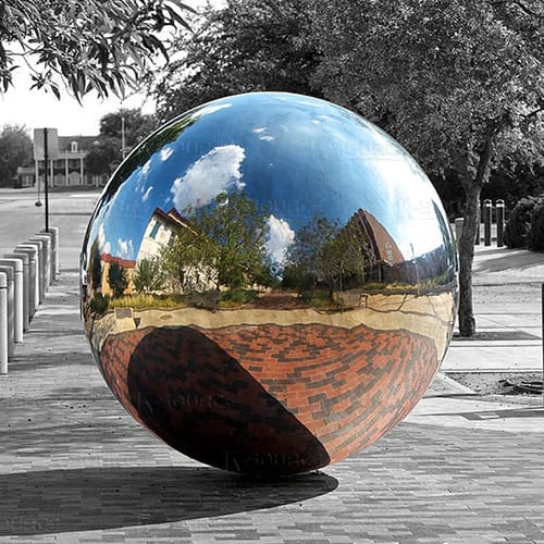 The shiny mirror effect adds color to the surrounding environment.