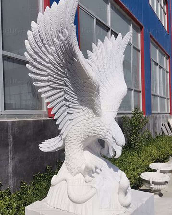 Marble eagle statue sizes may vary depending on use and location.