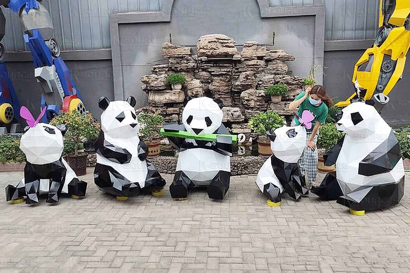 panda-themed sculptures shows the spirit and culture of the city and creates a unique city card.