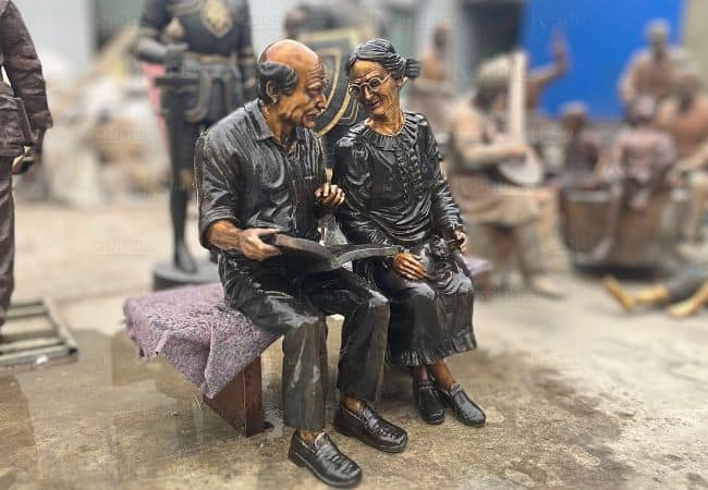 Custom Bronze Elderly Couple Statue