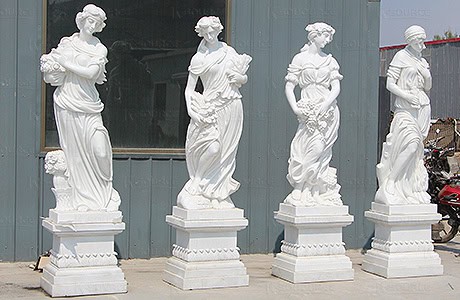 goddess sculptures of different shapes represent the changes of the four seasons