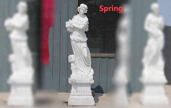 The goddess of spring is as delicate and beautiful as a flower