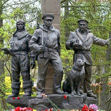 Monument to the Arctic Border Guards