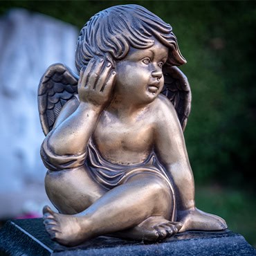 Small Size Bronze Cute Cherub Statue